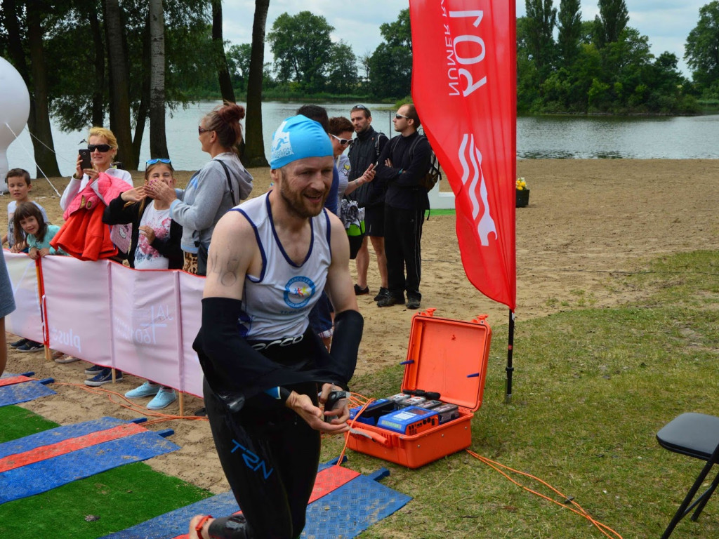 Aguathlon Kruszwica 2017: Zawodnicy rywalizują w wodzie [FOTO+VIDEO]