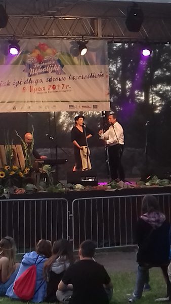 Na nowalijkach kruszwicką publiczność rozbawiał kabaret DKD [GALERIA]