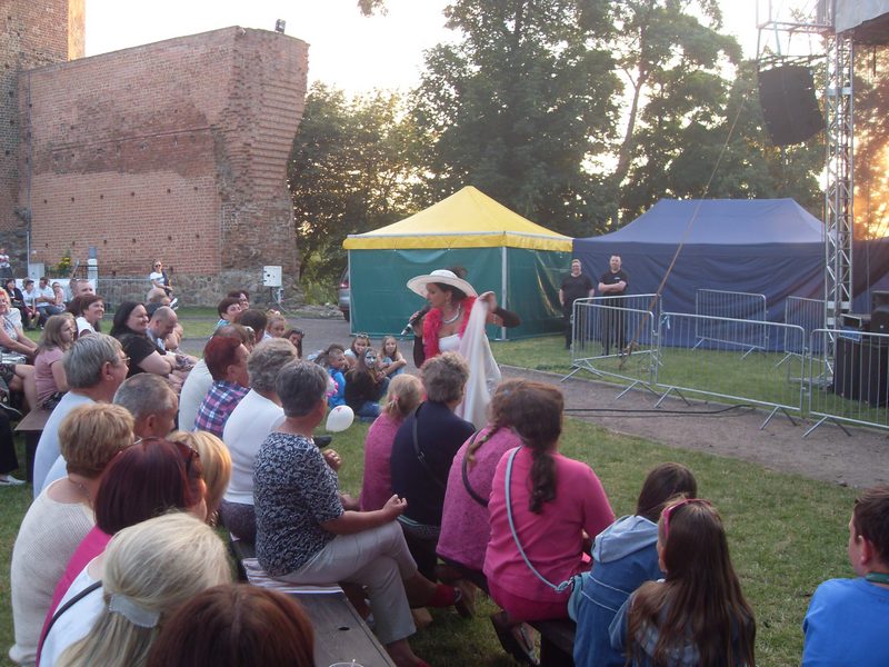 Na nowalijkach kruszwicką publiczność rozbawiał kabaret DKD [GALERIA]