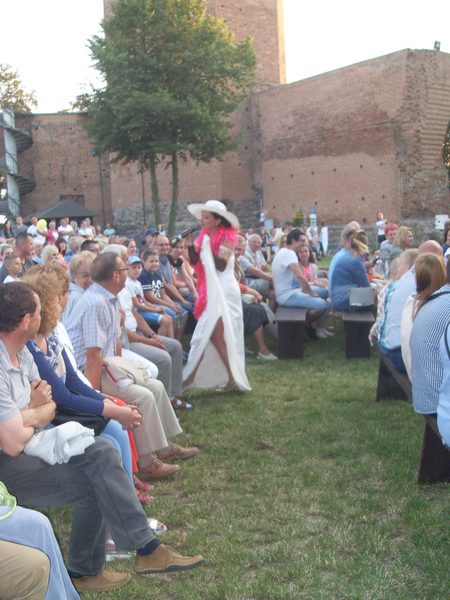 Na nowalijkach kruszwicką publiczność rozbawiał kabaret DKD [GALERIA]