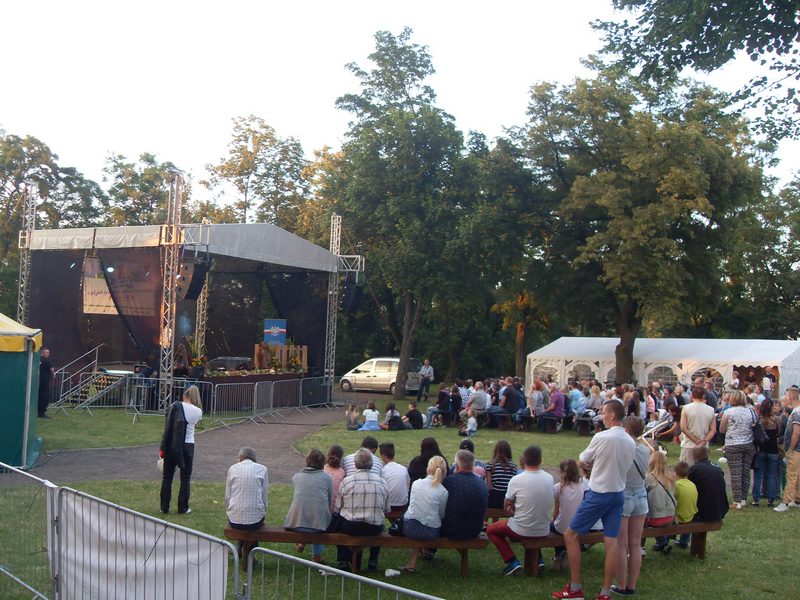 Na nowalijkach kruszwicką publiczność rozbawiał kabaret DKD [GALERIA]