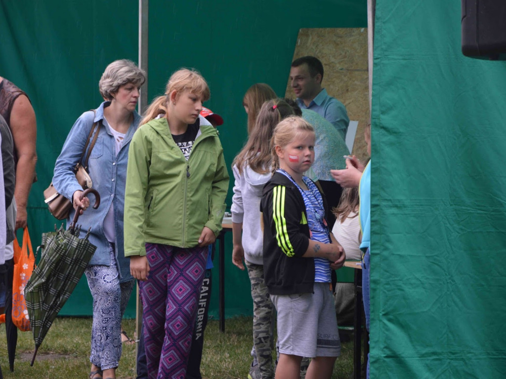 Dobiegła końca impreza plenerowa z pokazami na wodzie. Zobacz zdjęcia z atrakcji jakie przygotowano [FOTO]