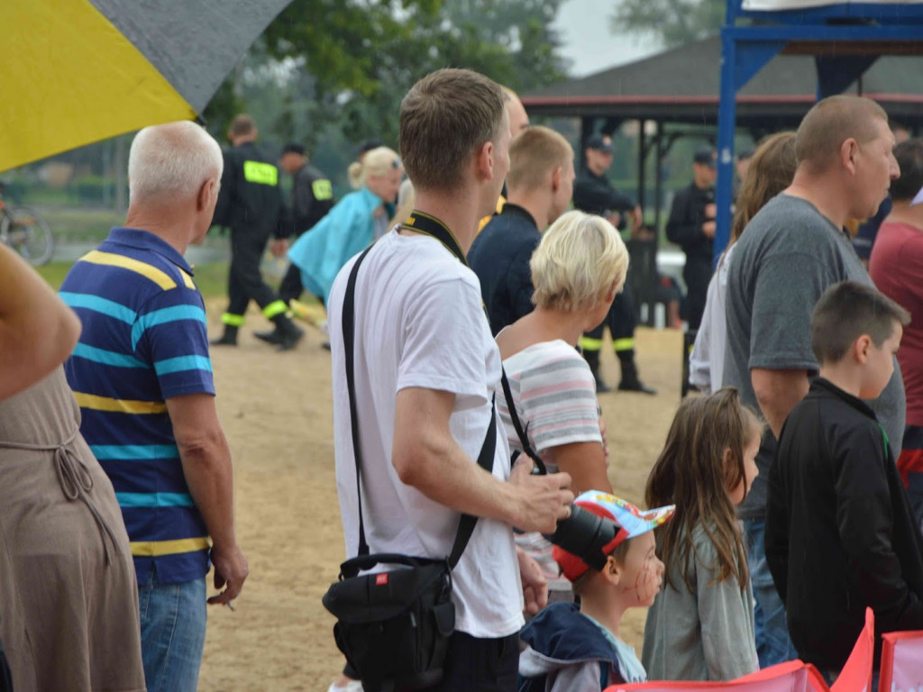Dobiegła końca impreza plenerowa z pokazami na wodzie. Zobacz zdjęcia z atrakcji jakie przygotowano [FOTO]