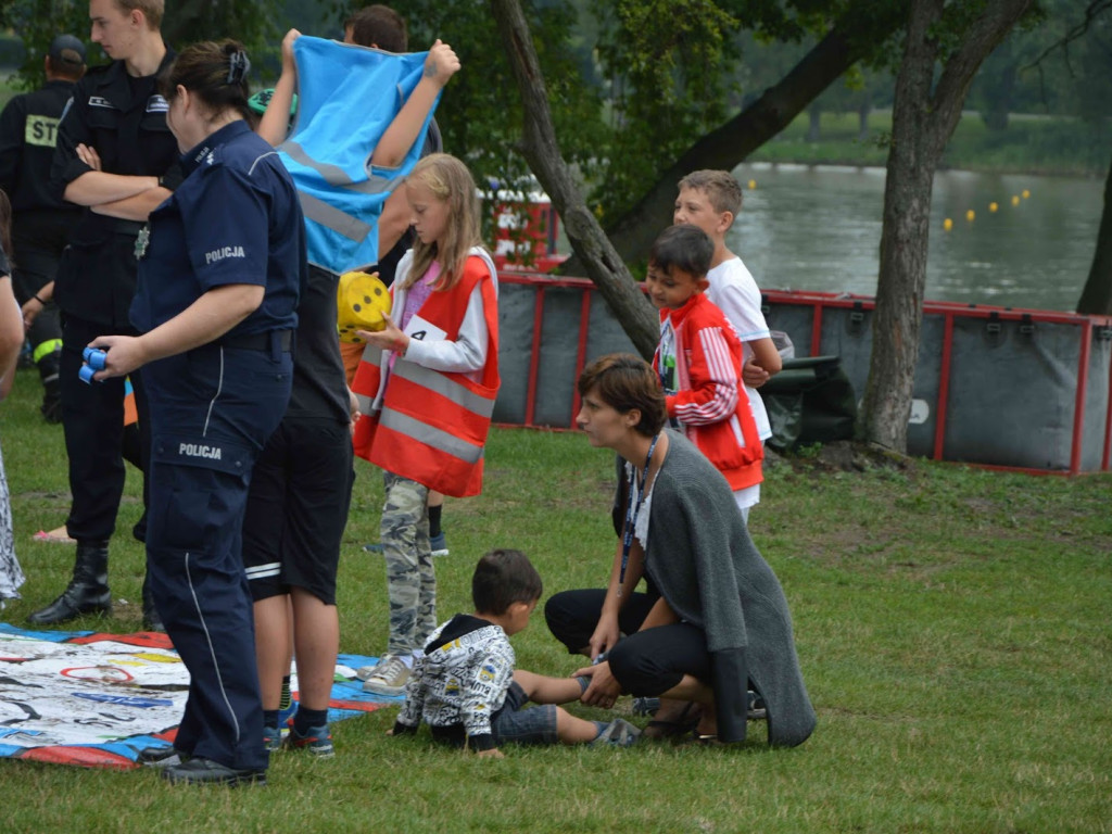 Dobiegła końca impreza plenerowa z pokazami na wodzie. Zobacz zdjęcia z atrakcji jakie przygotowano [FOTO]