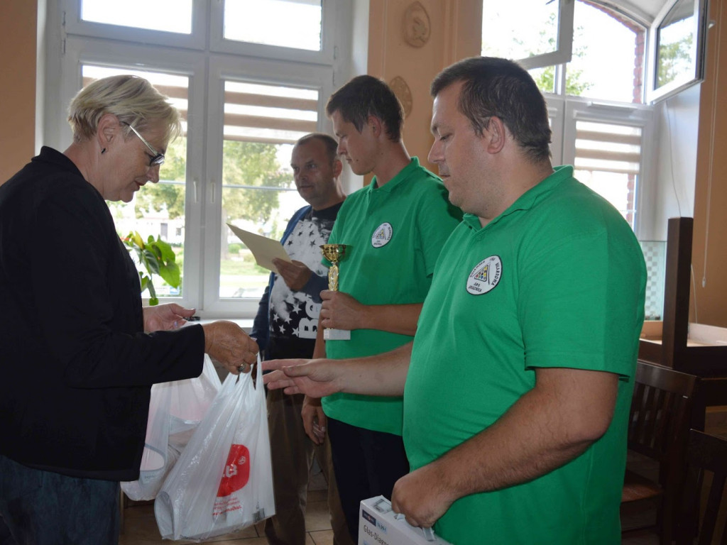 Zagrali w I Amatorskim Turnieju Bilardowym. Zobacz zdjęcia z wydarzenia