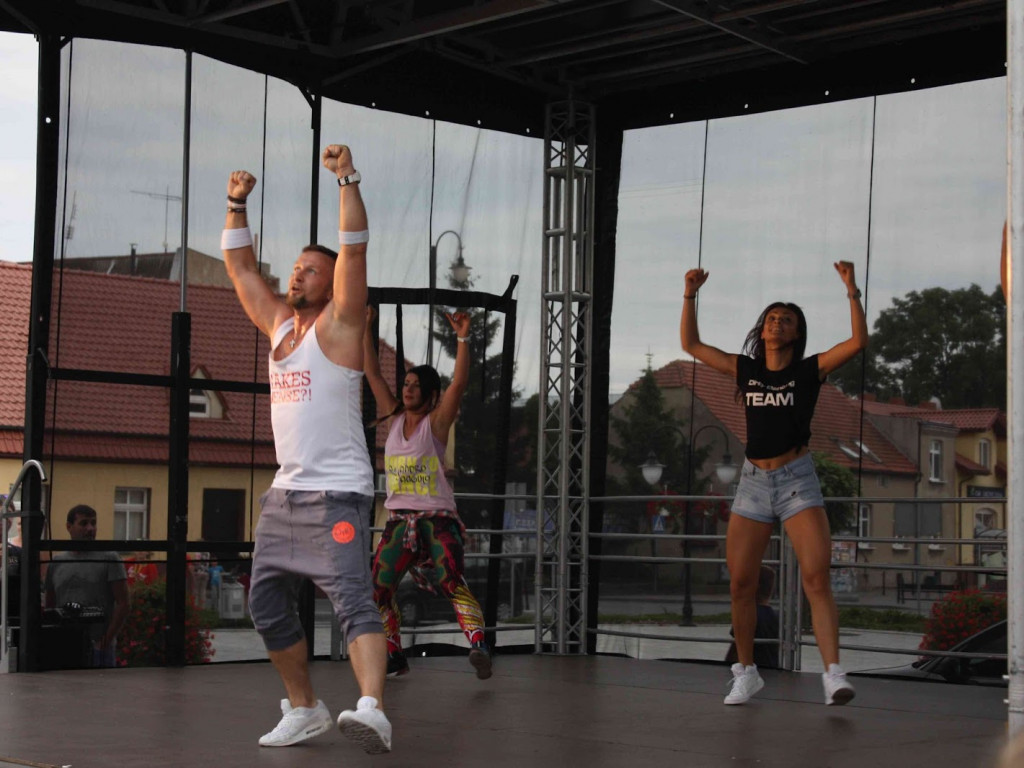 Wielkie nocne Dirty Dancing w Kruszwicy. Zobacz zdjęcia z maratonu zumby!