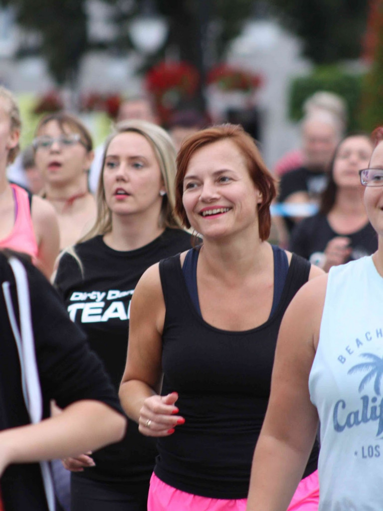 Wielkie nocne Dirty Dancing w Kruszwicy. Zobacz zdjęcia z maratonu zumby!