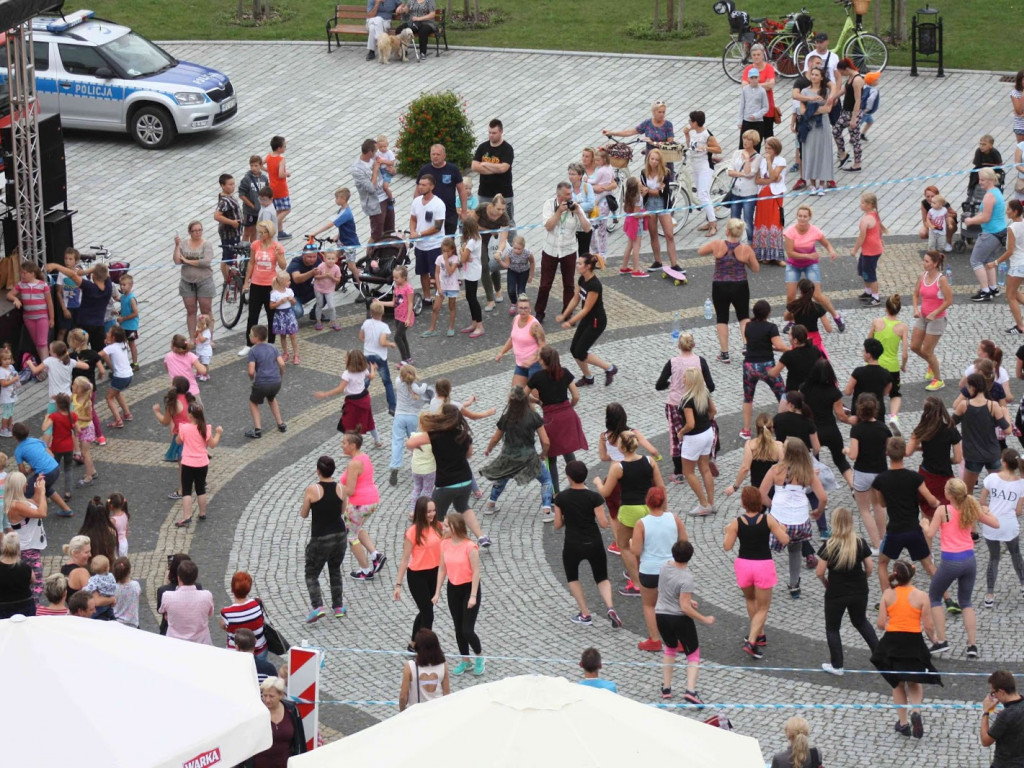 Wielkie nocne Dirty Dancing w Kruszwicy. Zobacz zdjęcia z maratonu zumby!