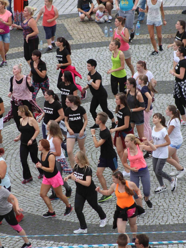 Wielkie nocne Dirty Dancing w Kruszwicy. Zobacz zdjęcia z maratonu zumby!