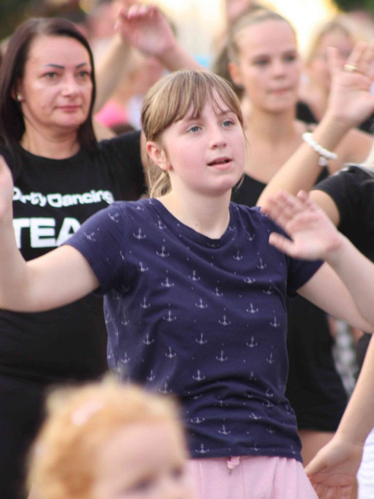 Wielkie nocne Dirty Dancing w Kruszwicy. Zobacz zdjęcia z maratonu zumby!