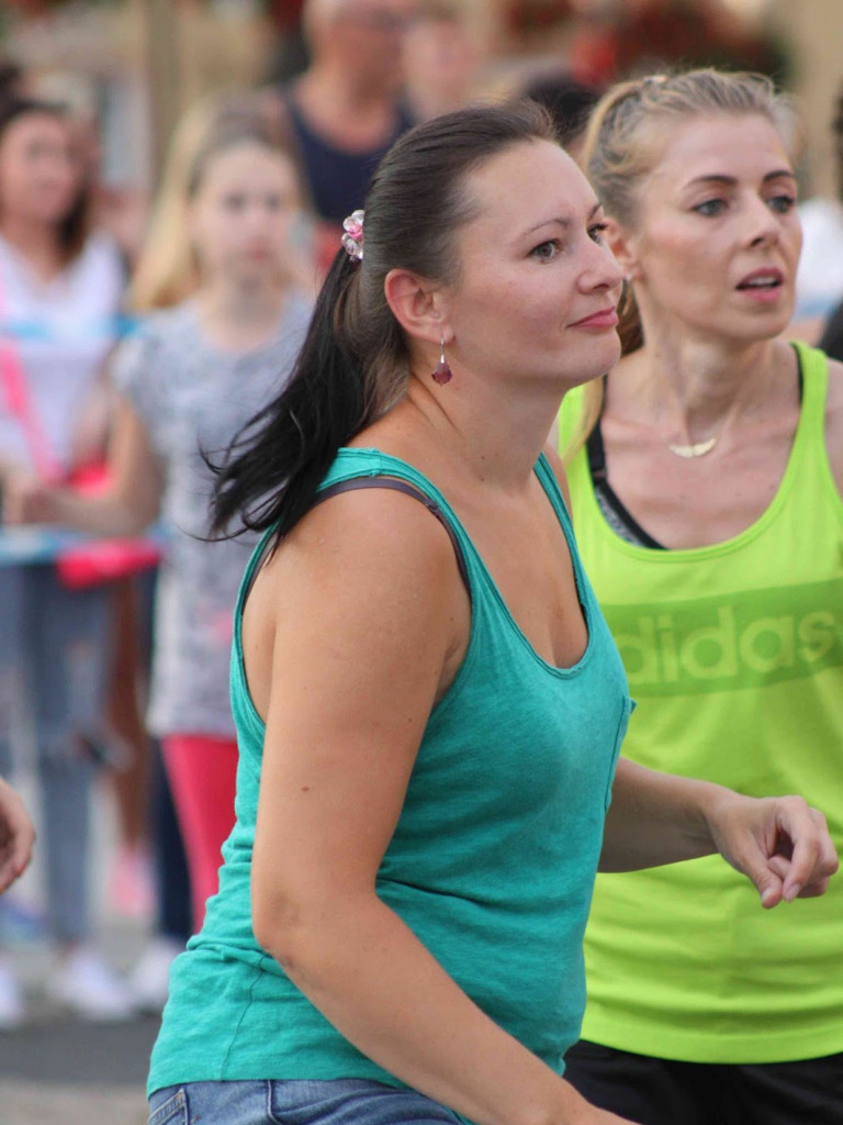 Wielkie nocne Dirty Dancing w Kruszwicy. Zobacz zdjęcia z maratonu zumby!