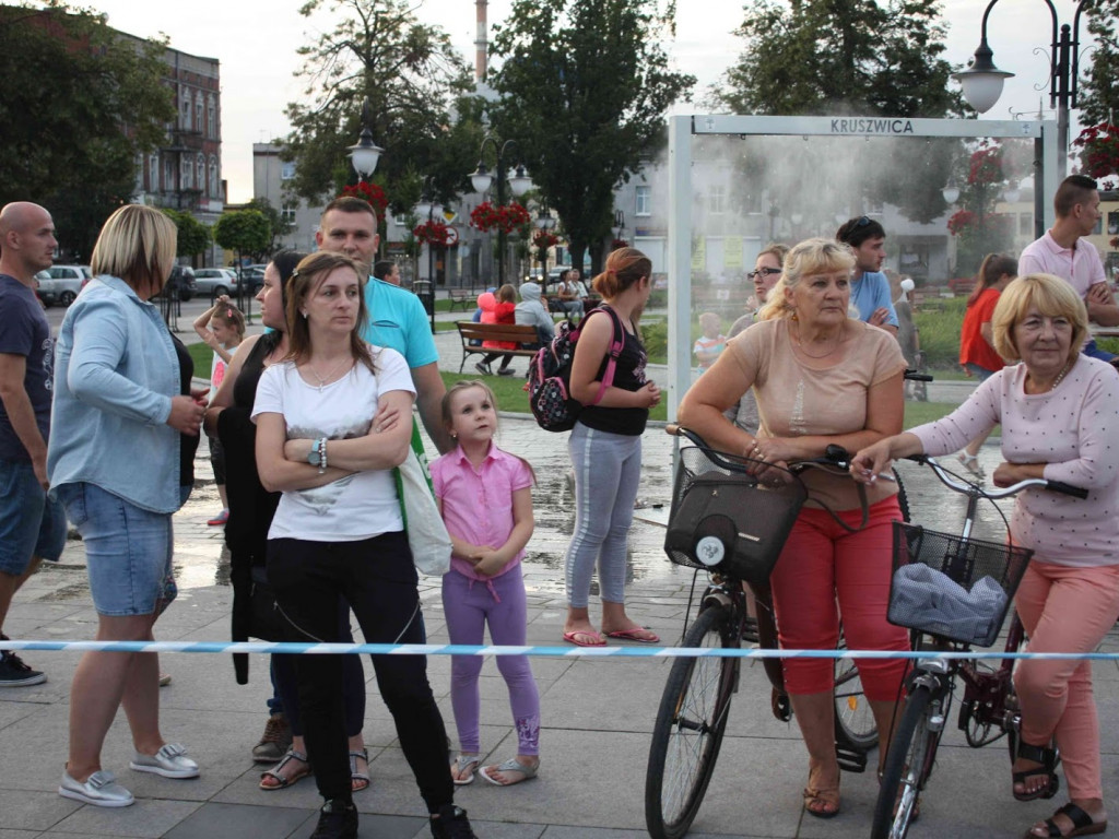 Wielkie nocne Dirty Dancing w Kruszwicy. Zobacz zdjęcia z maratonu zumby!