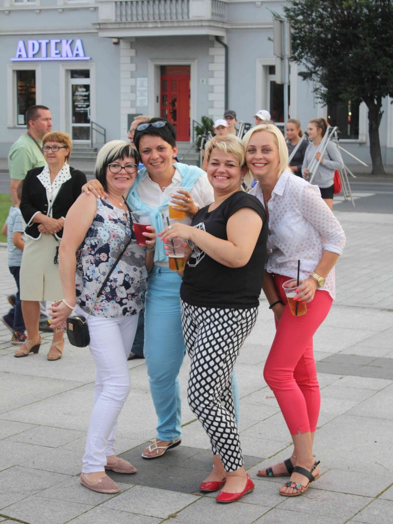 Wielkie nocne Dirty Dancing w Kruszwicy. Zobacz zdjęcia z maratonu zumby!