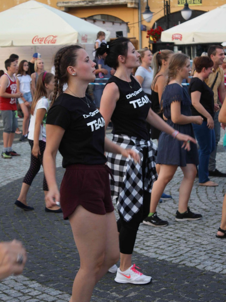 Wielkie nocne Dirty Dancing w Kruszwicy. Zobacz zdjęcia z maratonu zumby!