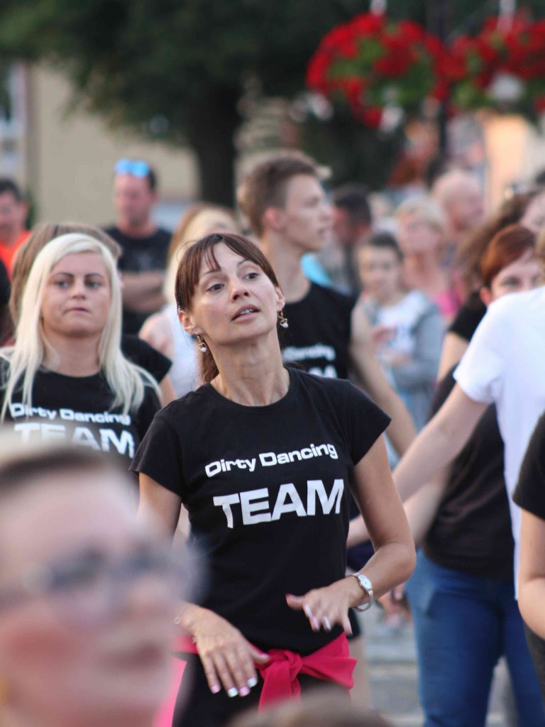 Wielkie nocne Dirty Dancing w Kruszwicy. Zobacz zdjęcia z maratonu zumby!