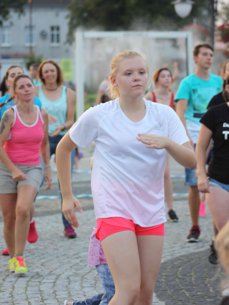 Wielkie nocne Dirty Dancing w Kruszwicy. Zobacz zdjęcia z maratonu zumby!