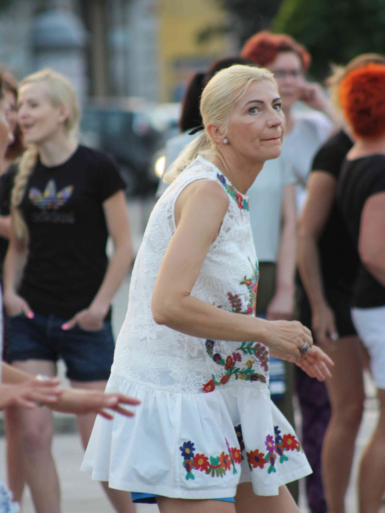 Wielkie nocne Dirty Dancing w Kruszwicy. Zobacz zdjęcia z maratonu zumby!