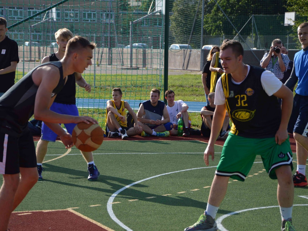  I edycja Streetball: Młodzi koszykarze rywalizowali w Kruszwicy [ZDJĘCIA]