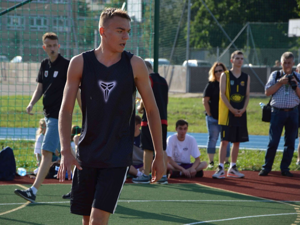  I edycja Streetball: Młodzi koszykarze rywalizowali w Kruszwicy [ZDJĘCIA]