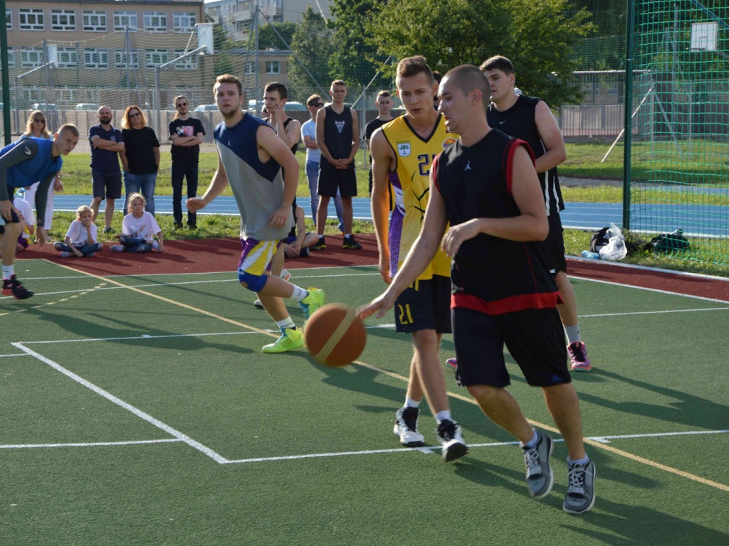  I edycja Streetball: Młodzi koszykarze rywalizowali w Kruszwicy [ZDJĘCIA]