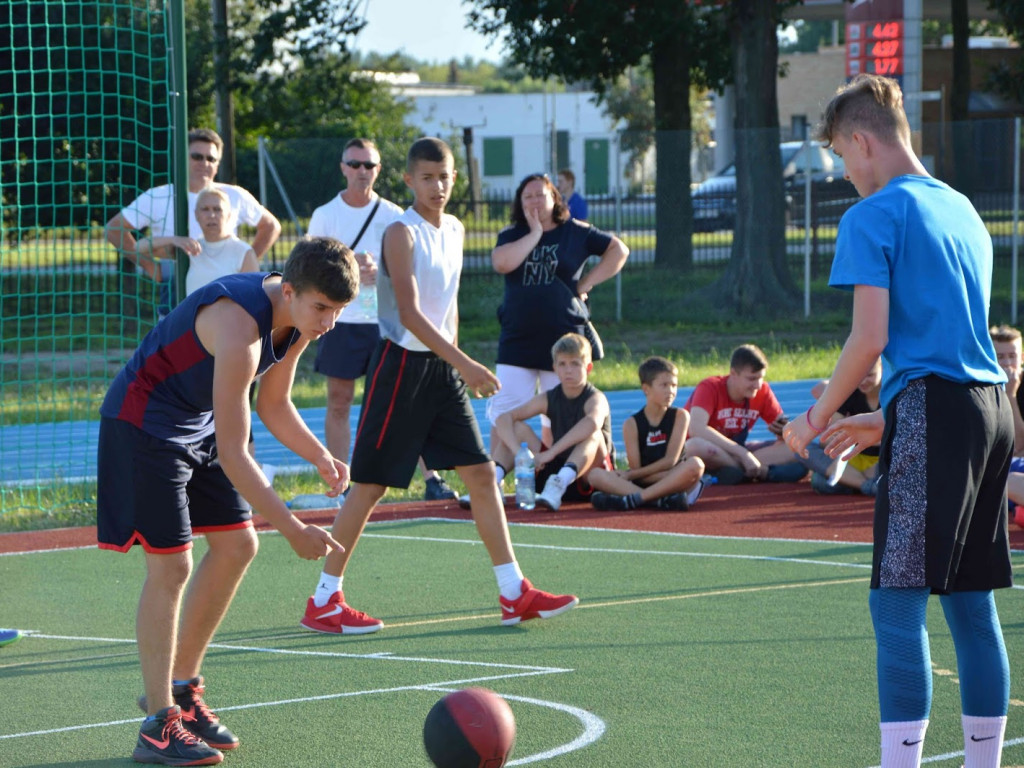  I edycja Streetball: Młodzi koszykarze rywalizowali w Kruszwicy [ZDJĘCIA]