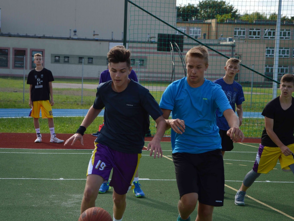  I edycja Streetball: Młodzi koszykarze rywalizowali w Kruszwicy [ZDJĘCIA]