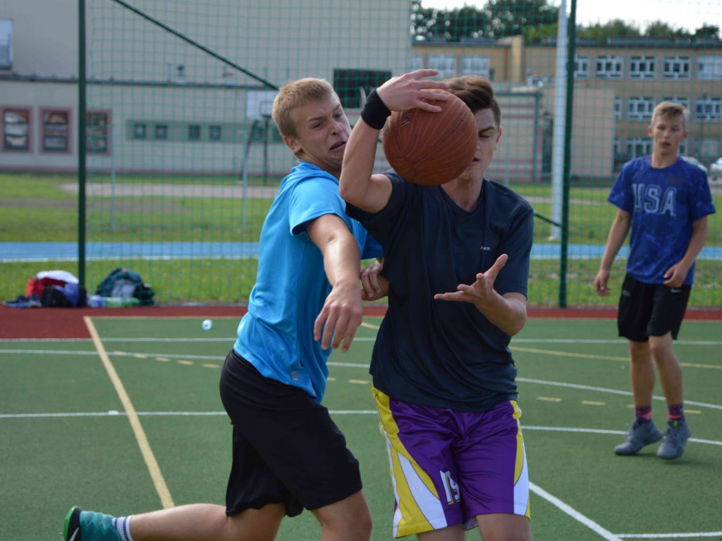  I edycja Streetball: Młodzi koszykarze rywalizowali w Kruszwicy [ZDJĘCIA]