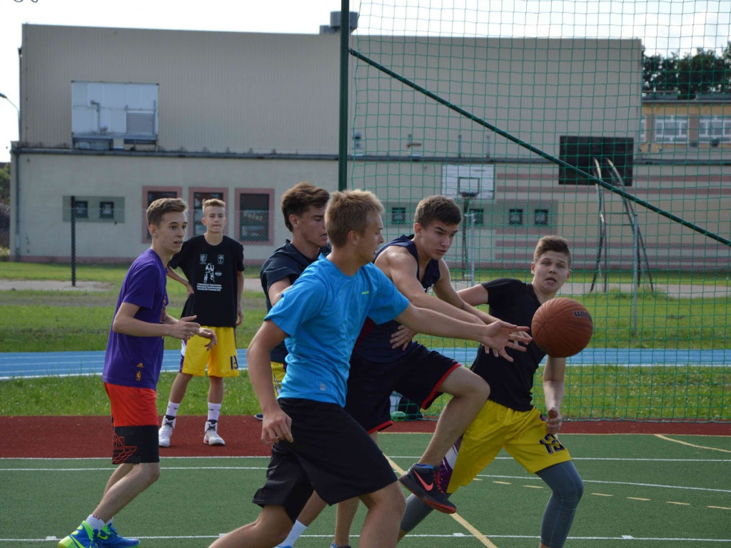  I edycja Streetball: Młodzi koszykarze rywalizowali w Kruszwicy [ZDJĘCIA]