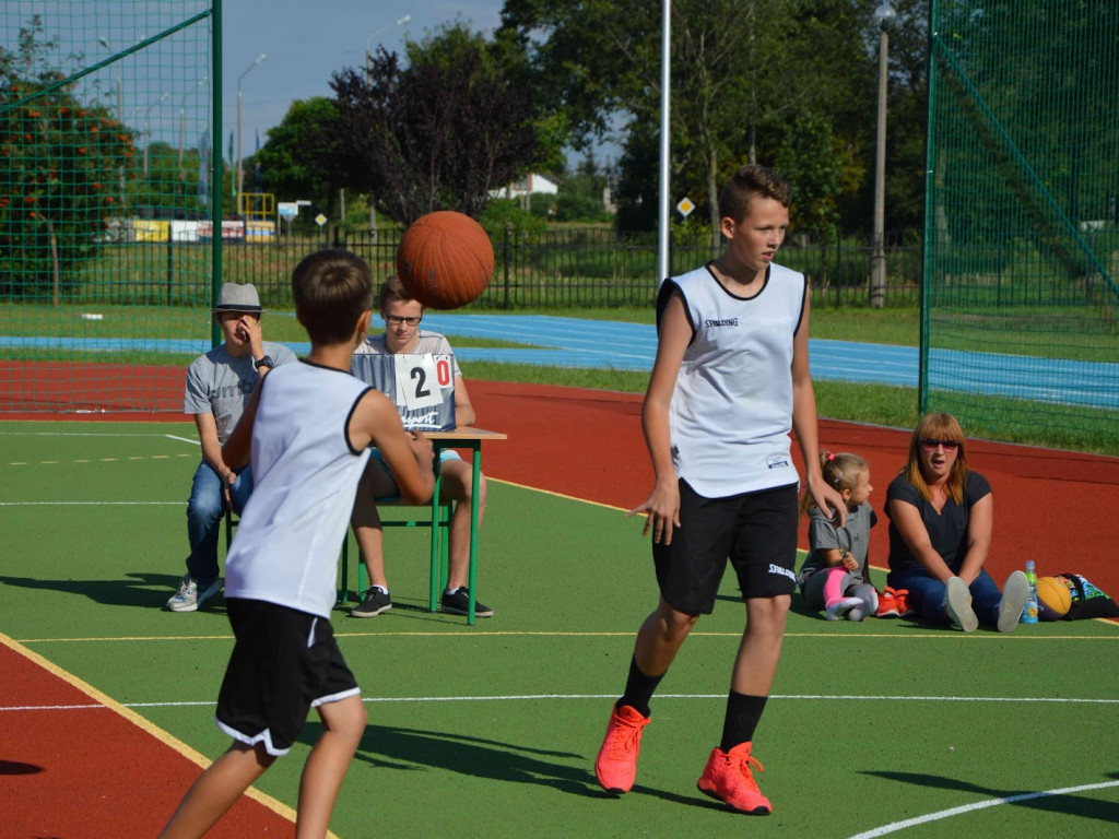  I edycja Streetball: Młodzi koszykarze rywalizowali w Kruszwicy [ZDJĘCIA]