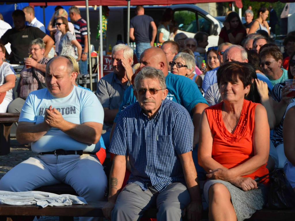 Tort dla solenizantek, życzenia oraz dobra zabawa i muzyka. Zobacz zdjęcia z Imienin Marii