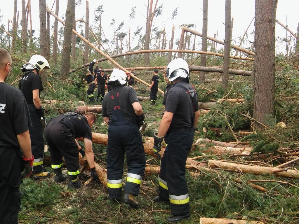 Strażacy z Kruszwicy o akcji wyjazdowej: Płacz i lament rodzin pozbawionych dachu nad głową na długo zostanie w naszej pamięci [FOTO]