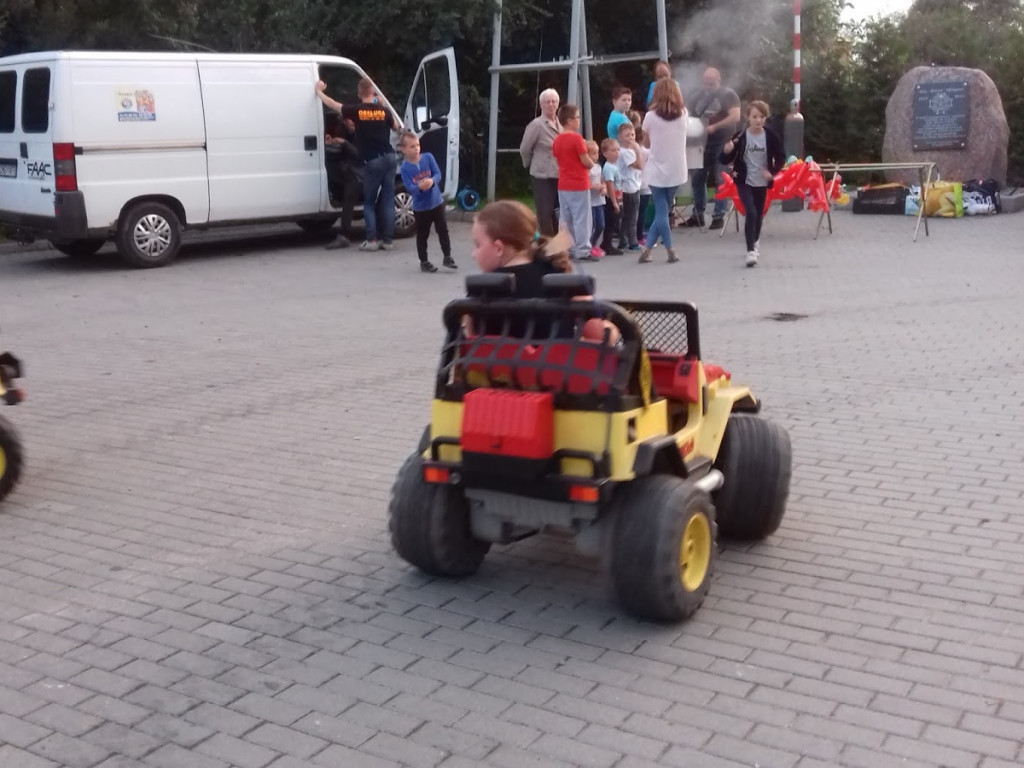 W Chełmcach zorganizowali Dożynki Sołeckie  [FOTO]