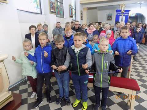 Chełmce: Do kościoła św. Katarzyny wprowadzone zostały relikwie św. Faustyny Kowalskiej [FOTO]