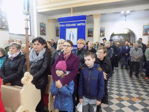 Chełmce: Do kościoła św. Katarzyny wprowadzone zostały relikwie św. Faustyny Kowalskiej [FOTO]