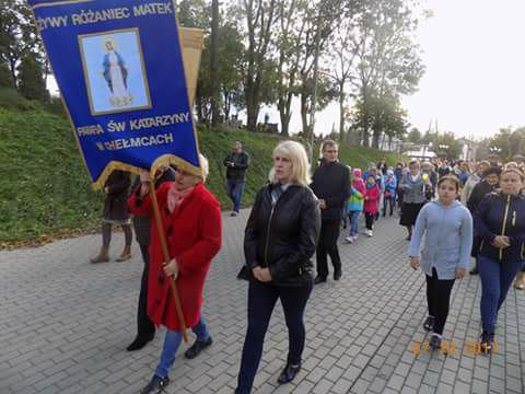 Chełmce: Do kościoła św. Katarzyny wprowadzone zostały relikwie św. Faustyny Kowalskiej [FOTO]