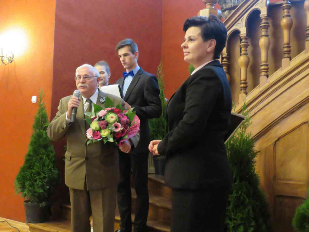Kobylniki: Uczniowie złożyli uroczyste ślubowanie i rozpoczęli naukę w zawodzie technik leśnik