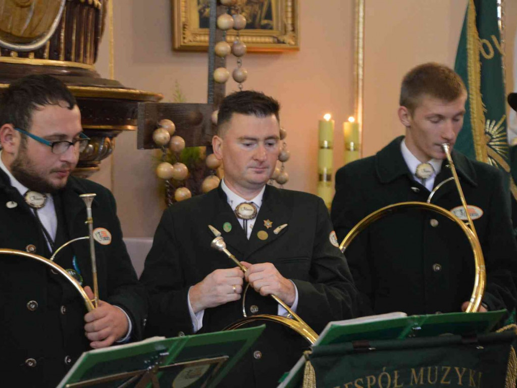 Myśliwi w kościele św. Teresy od Dzieciątka Jezus w Kruszwicy [FOTO]