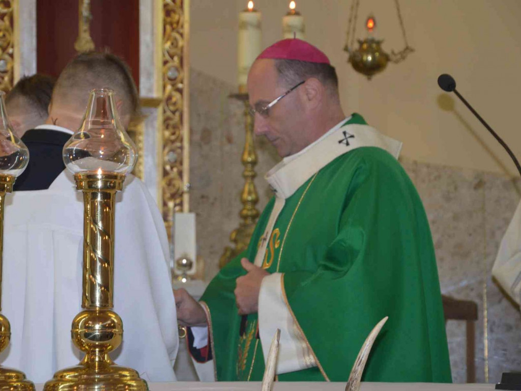 Myśliwi w kościele św. Teresy od Dzieciątka Jezus w Kruszwicy [FOTO]