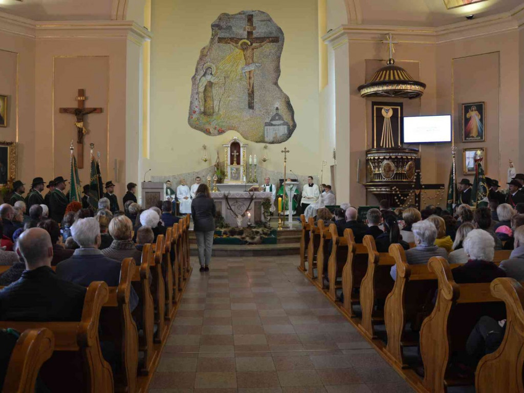Myśliwi w kościele św. Teresy od Dzieciątka Jezus w Kruszwicy [FOTO]