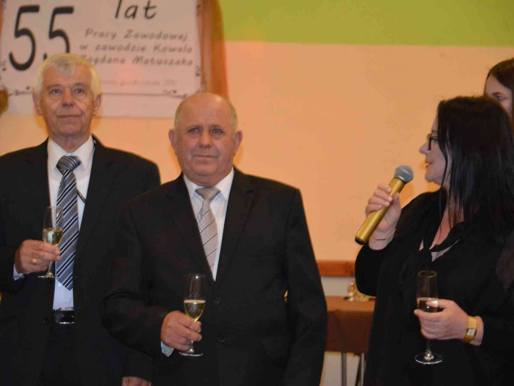 To już 55 lat pracy kowala z Chrosna. Mieszkańcy podziękowali Bogdanowi Matuszakowi