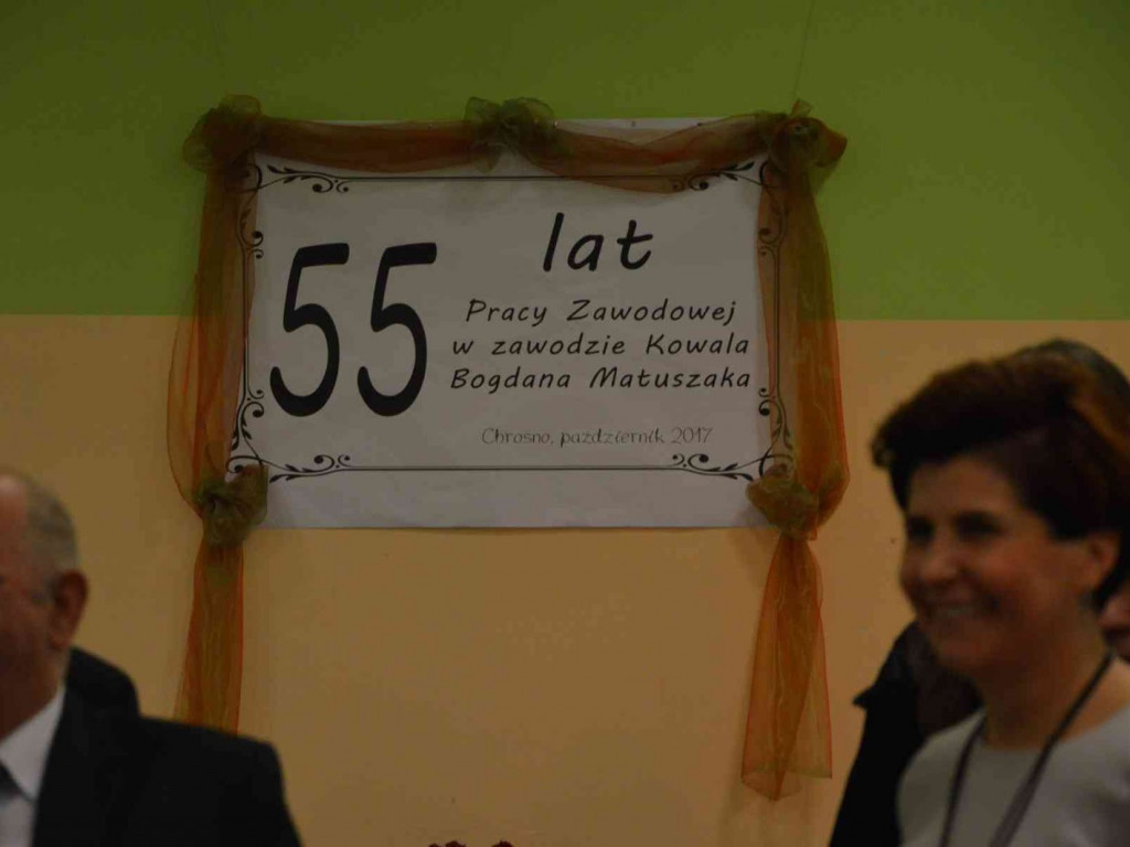 To już 55 lat pracy kowala z Chrosna. Mieszkańcy podziękowali Bogdanowi Matuszakowi