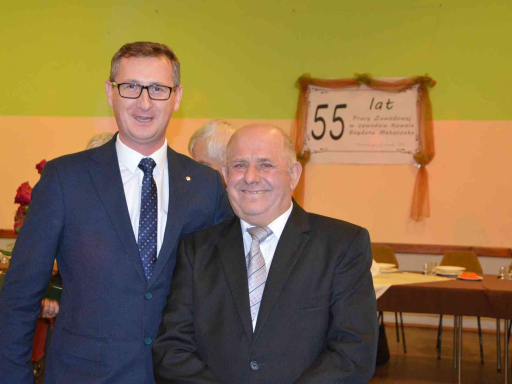 To już 55 lat pracy kowala z Chrosna. Mieszkańcy podziękowali Bogdanowi Matuszakowi