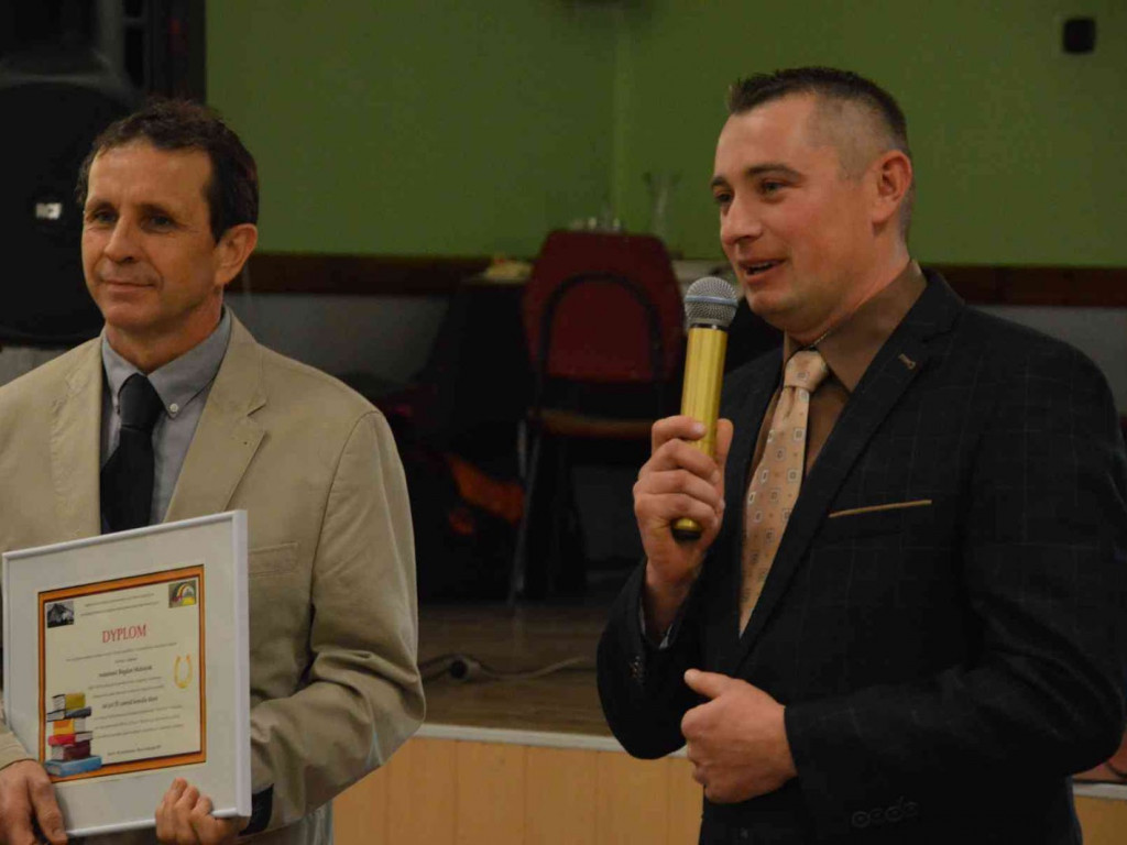 To już 55 lat pracy kowala z Chrosna. Mieszkańcy podziękowali Bogdanowi Matuszakowi