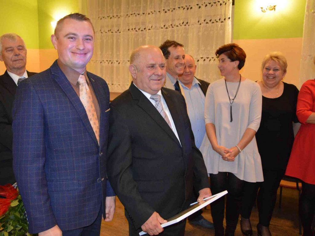 To już 55 lat pracy kowala z Chrosna. Mieszkańcy podziękowali Bogdanowi Matuszakowi