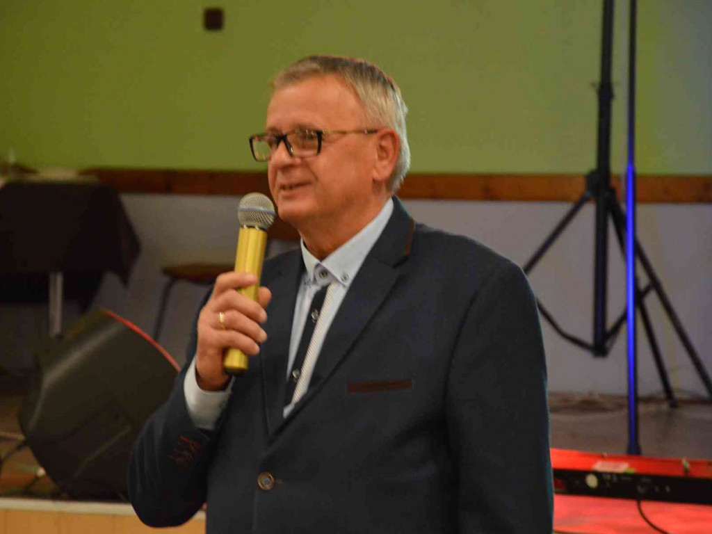 To już 55 lat pracy kowala z Chrosna. Mieszkańcy podziękowali Bogdanowi Matuszakowi