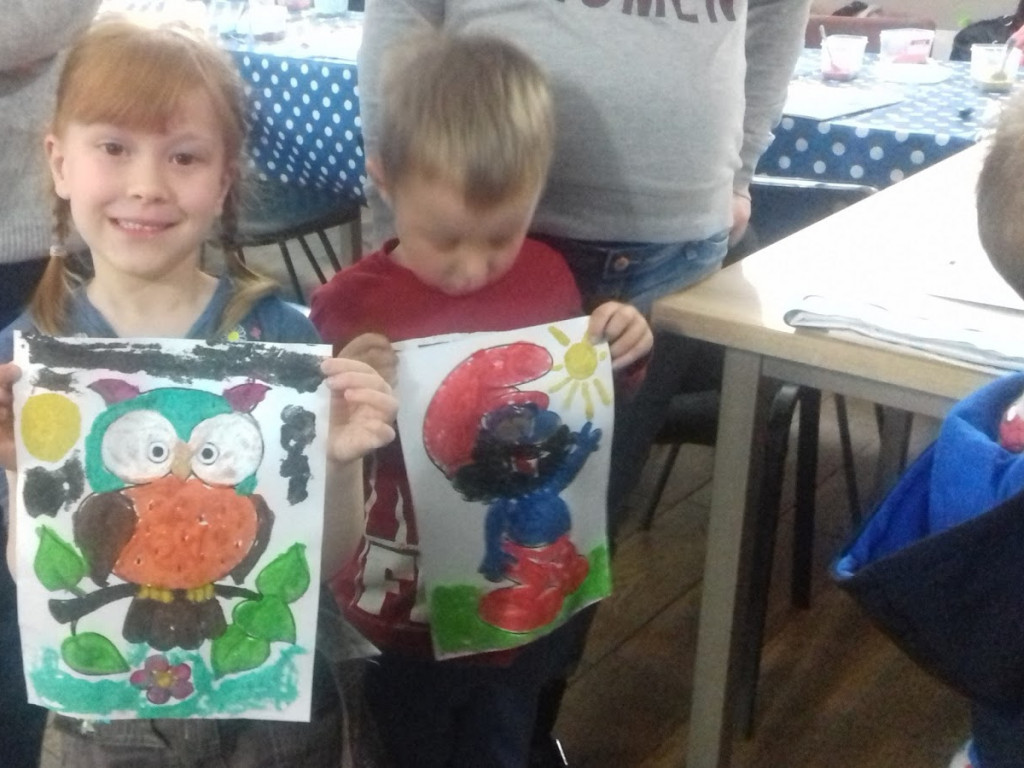 W Chełmcach malowali piaskiem podczas warsztatów edukacyjno-kreatywnych-Mojakruszwica.pl