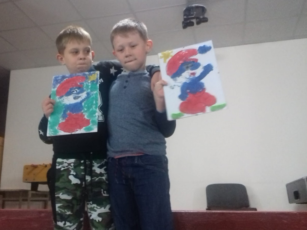 W Chełmcach malowali piaskiem podczas warsztatów edukacyjno-kreatywnych-Mojakruszwica.pl