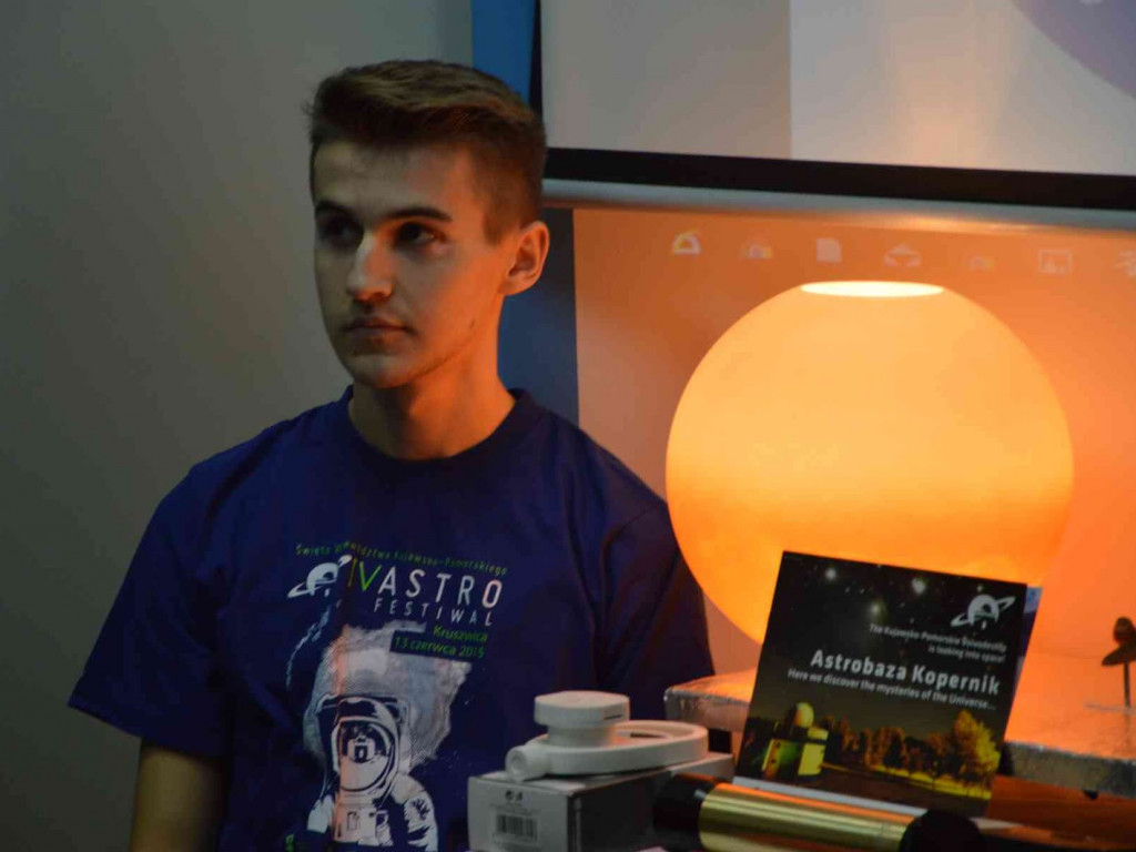 Grupa nauczycieli i popularyzatorów nauk ścisłych odwiedziła kruszwicką astrobazę [FOTO+VIDEO]