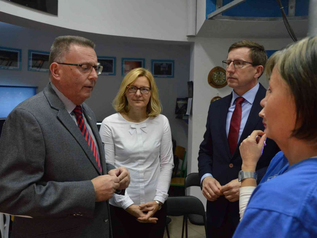 Grupa nauczycieli i popularyzatorów nauk ścisłych odwiedziła kruszwicką astrobazę [FOTO+VIDEO]