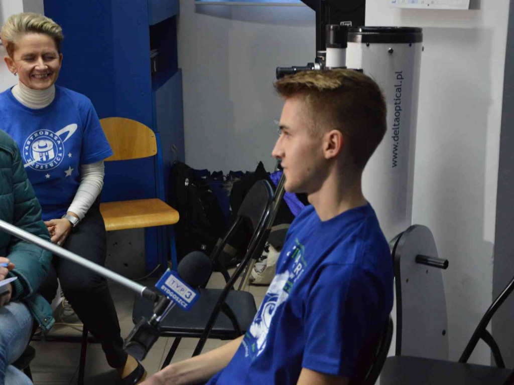 Grupa nauczycieli i popularyzatorów nauk ścisłych odwiedziła kruszwicką astrobazę [FOTO+VIDEO]